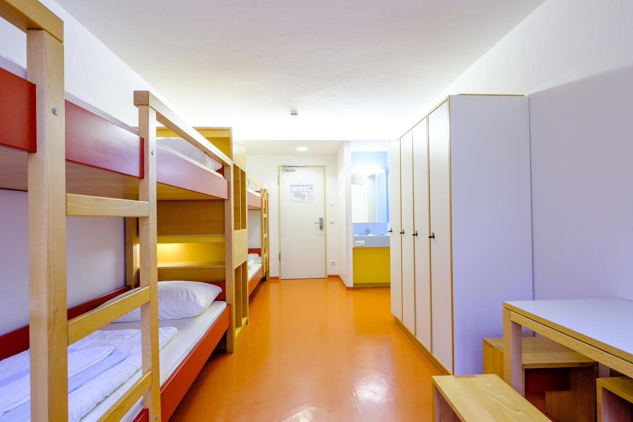 Hi Park Youth Hostel *